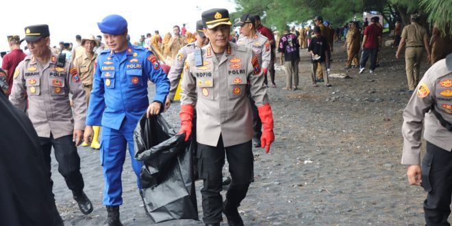 Polresta Banyuwangi Dukung Gerakan Banyuwangi Asri di Grand Watu Dodol