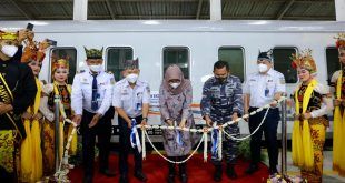 Peresmian perjalanan kereta Blambangan Ekspress yang di perpanjang hingga Jakarta oleh Bupati Banyuwangi. (Foto. Istimewa)