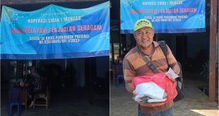 Seragam dan almamater sekolah dikeluhkan Wali Murid yang ada di Salah Satu SMA Negeri di Muncar. (Foto. Istimewa)