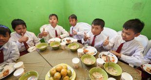 Program makan siang bergizi bagi siswa di simulasi kepada pelajar yang ada di Kecamatan Glagah. (Foto. Istimewa)