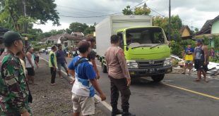 Insiden kecelakaan tunggal terjadi di Jalan Raya Kejitan, tepatnya di Dusun Yosowinangun, Desa Jajag, Kecamatan Gambiran. (Foto. Istimewa)