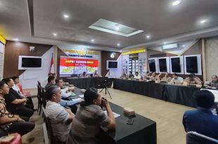 Polresta Banyuwangi menggelar rapat koordinasi (rakor) untuk memastikan pengamanan acara sholawatan Gus Iqdham. (Foto. Istimewa)