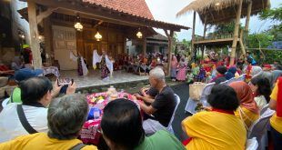 Alumni FE UI angkatan 1977 memilih Kabupaten Banyuwangi sebagai destinasi reuni dan temu kangen mereka. (Foto. Humas Dibudpar Banyuwangi)