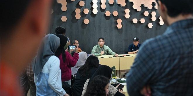 Pro-Kontra Cukai Rokok 2026 Kantor Menkeu Diserang Karangan Bunga