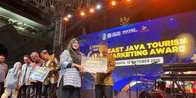 Disbudpar Banyuwangi Raih Best Social Influence East Java Tourism Marketing Award 2025