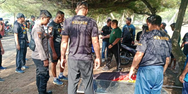 Mayat Nelayan Ditemukan di Pantai Lampon, Diduga Tewas Akibat Terseret Ombak