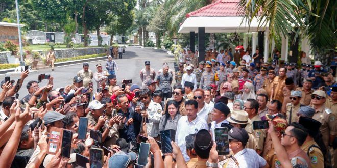 Kades se-Banyuwangi Demo, Oknum DPRD Banyuwangi Akhirnya Meminta Maaf dan Cabut Pernyataan