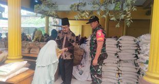 Bantuan Pangan Non Tunai Disalurkan di Sejumlah Desa di Srono dan Cluring